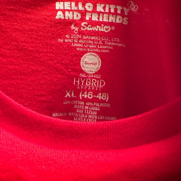 Hello Kitty Shirt - NWT 🎄🤩 - Picture 2 of 3